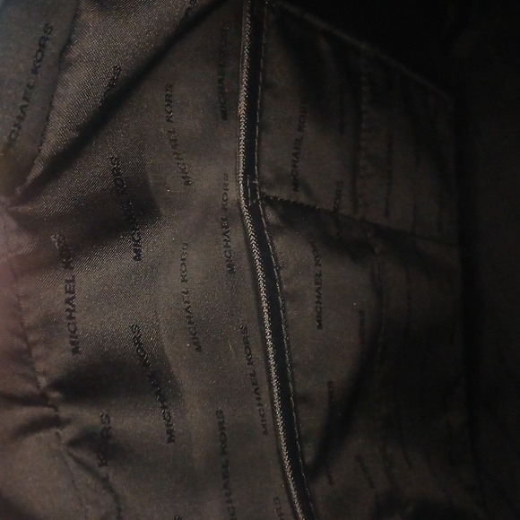 Michael Kors Black Logo Saffiano LeatherTote Bag PRICE IS FIRM!! - Picture 13 of 13